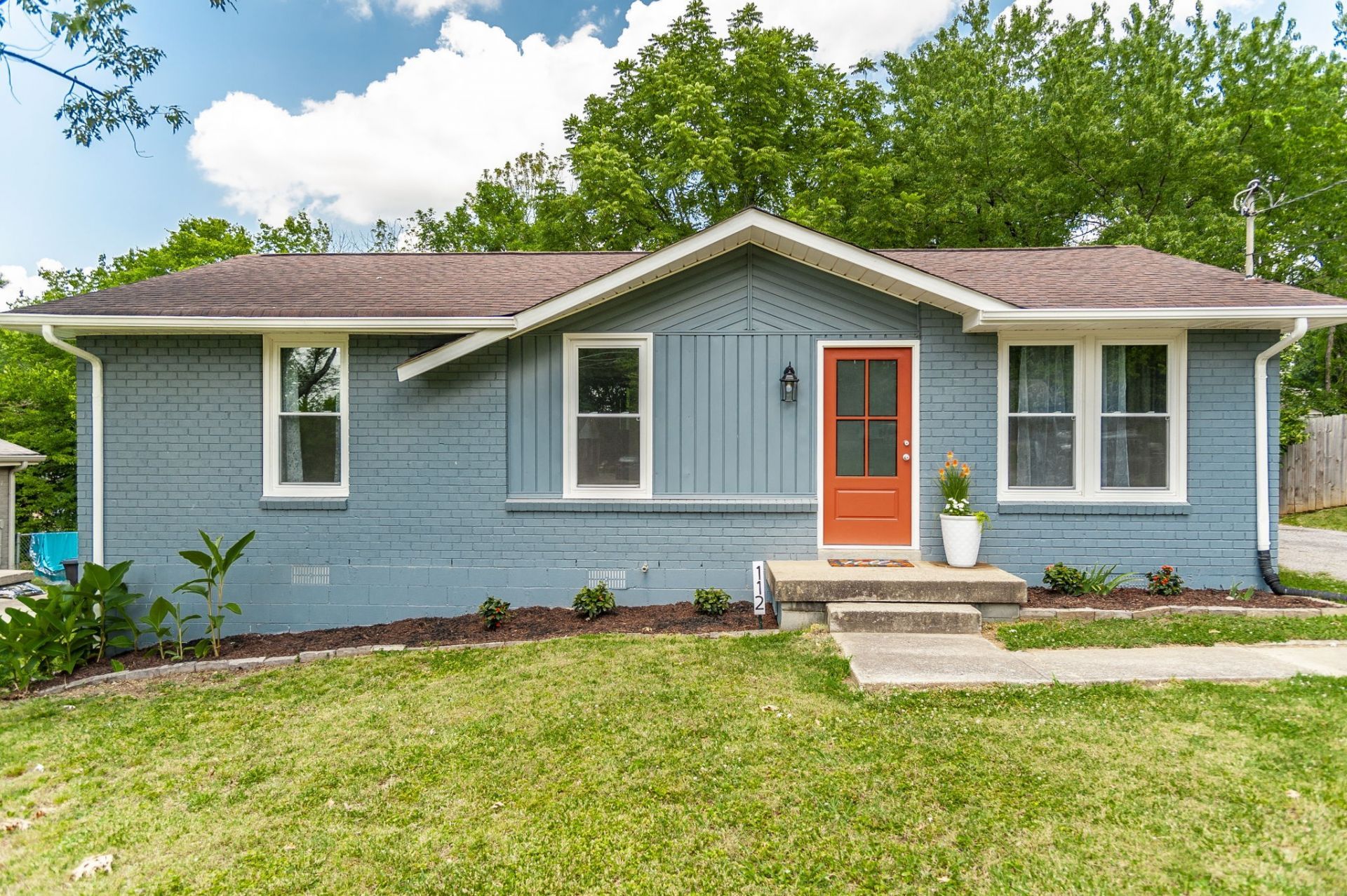112 Crestmont Dr, Hendersonville, TN 37075 Main Photo