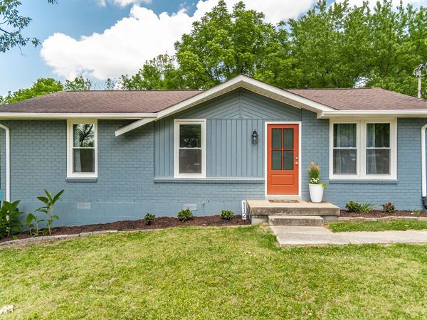 112 Crestmont Dr , Hendersonville, TN 37075