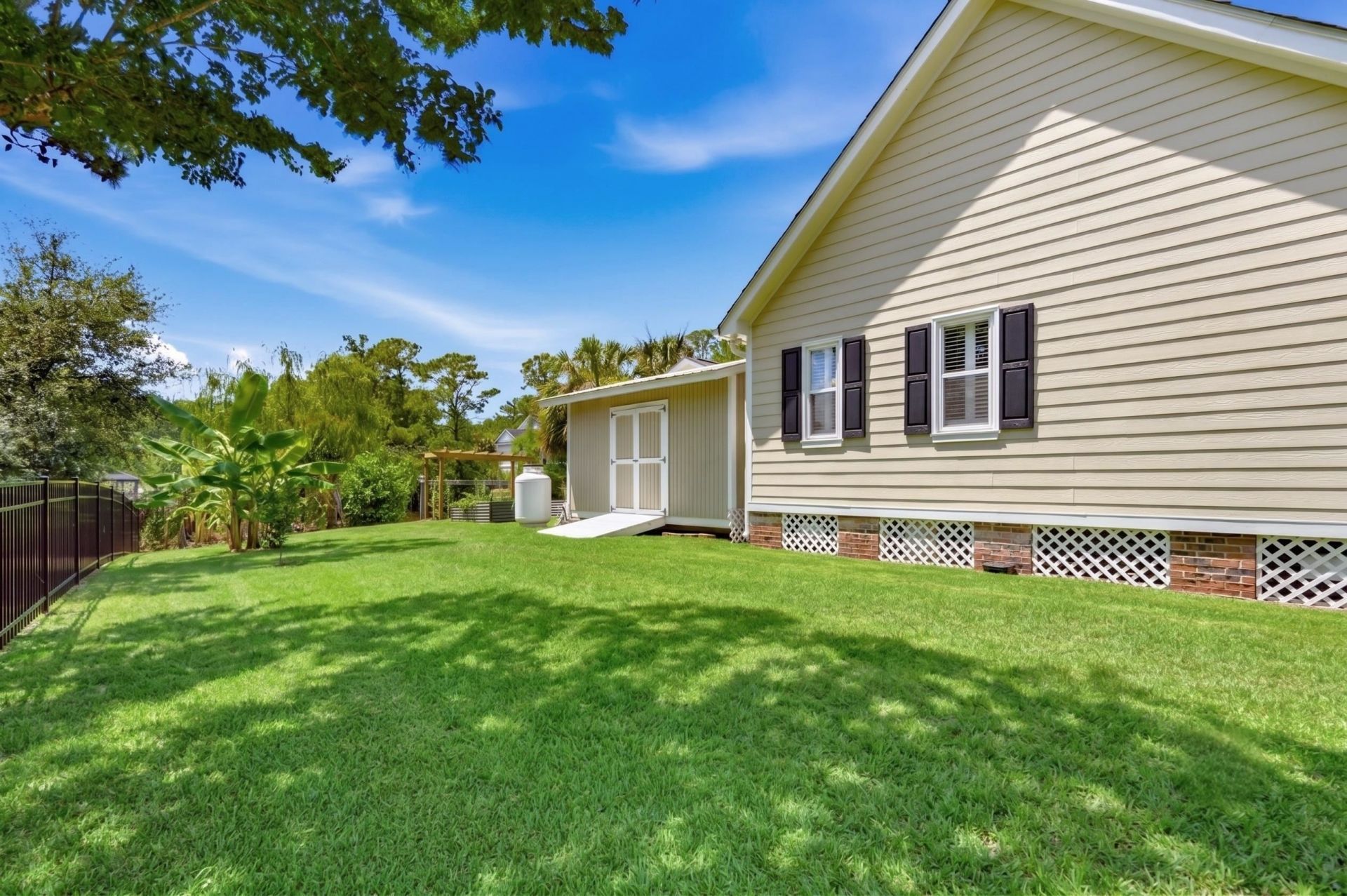181 Live Oak Ln. Photo 32
