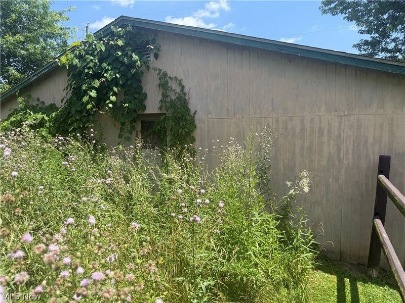 311 Mcconnell Street, Uhrichsville, OH 44683 Photo 3