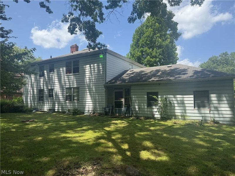 597 Tod Lane, Youngstown, OH 44504 Photo 3