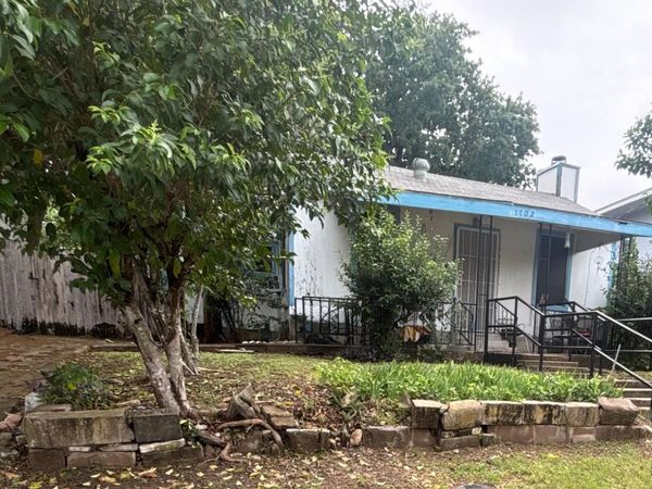 1702 Perez ST, Austin, TX 78721