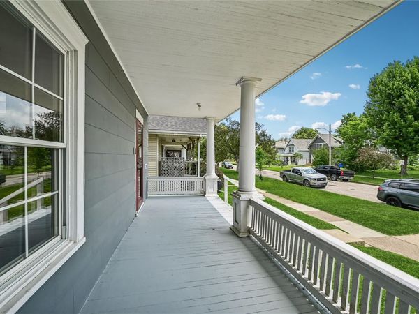 1532 C Avenue NE, Cedar Rapids, IA 52402