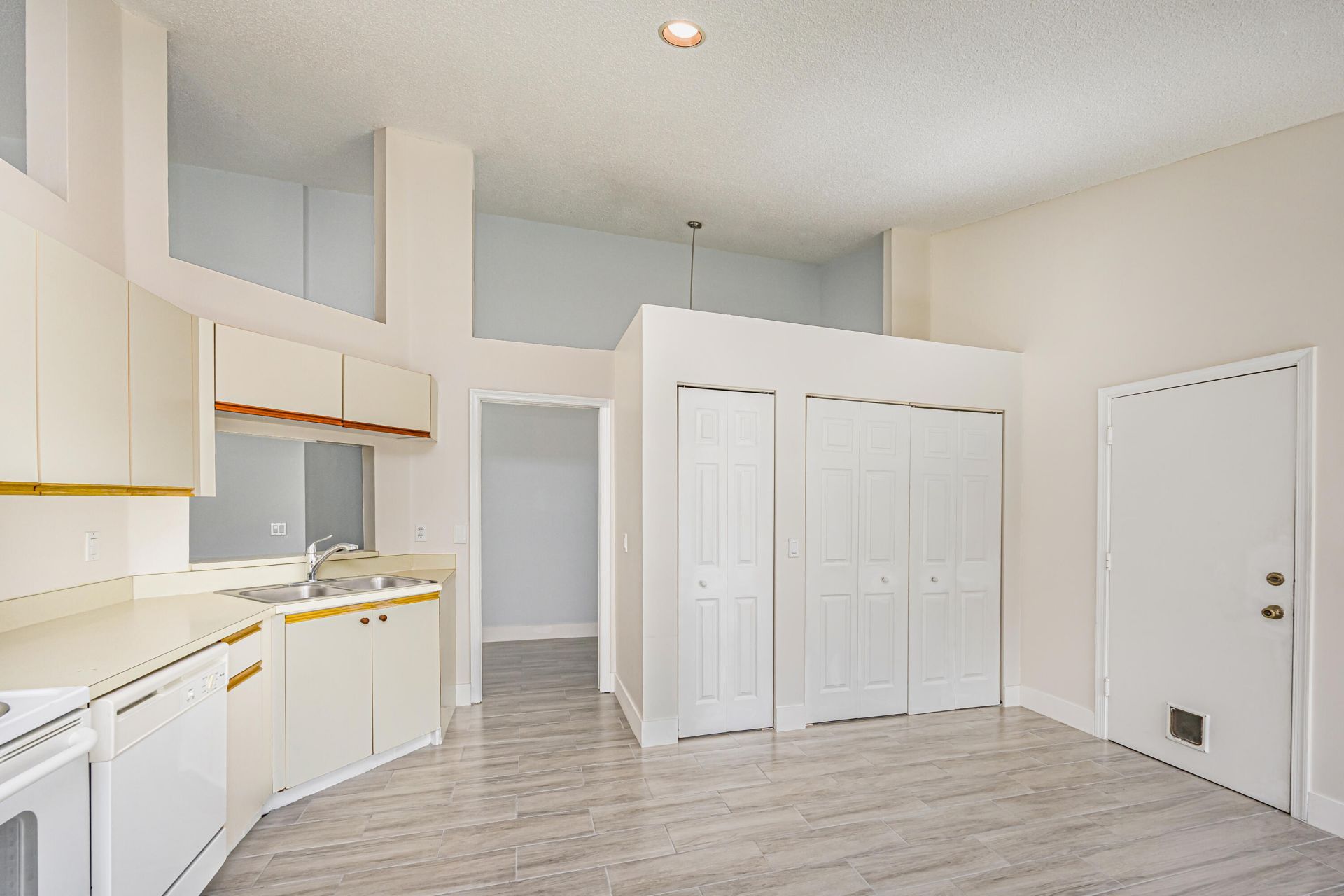 5148 Rosen Boulevard, Boynton Beach, FL 33472 Photo