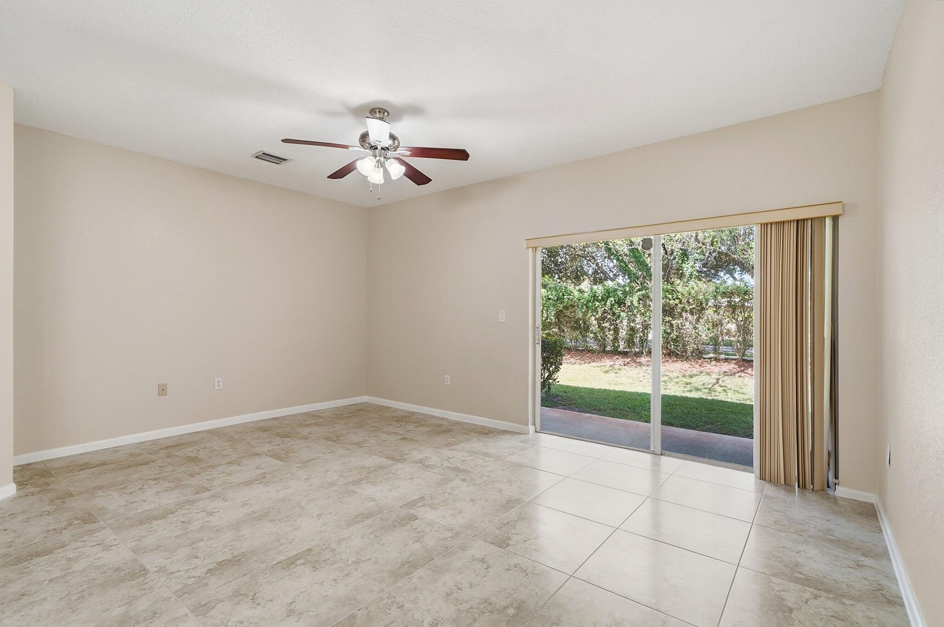 6532 Catalina Lane, Tamarac, FL 33321 Photo