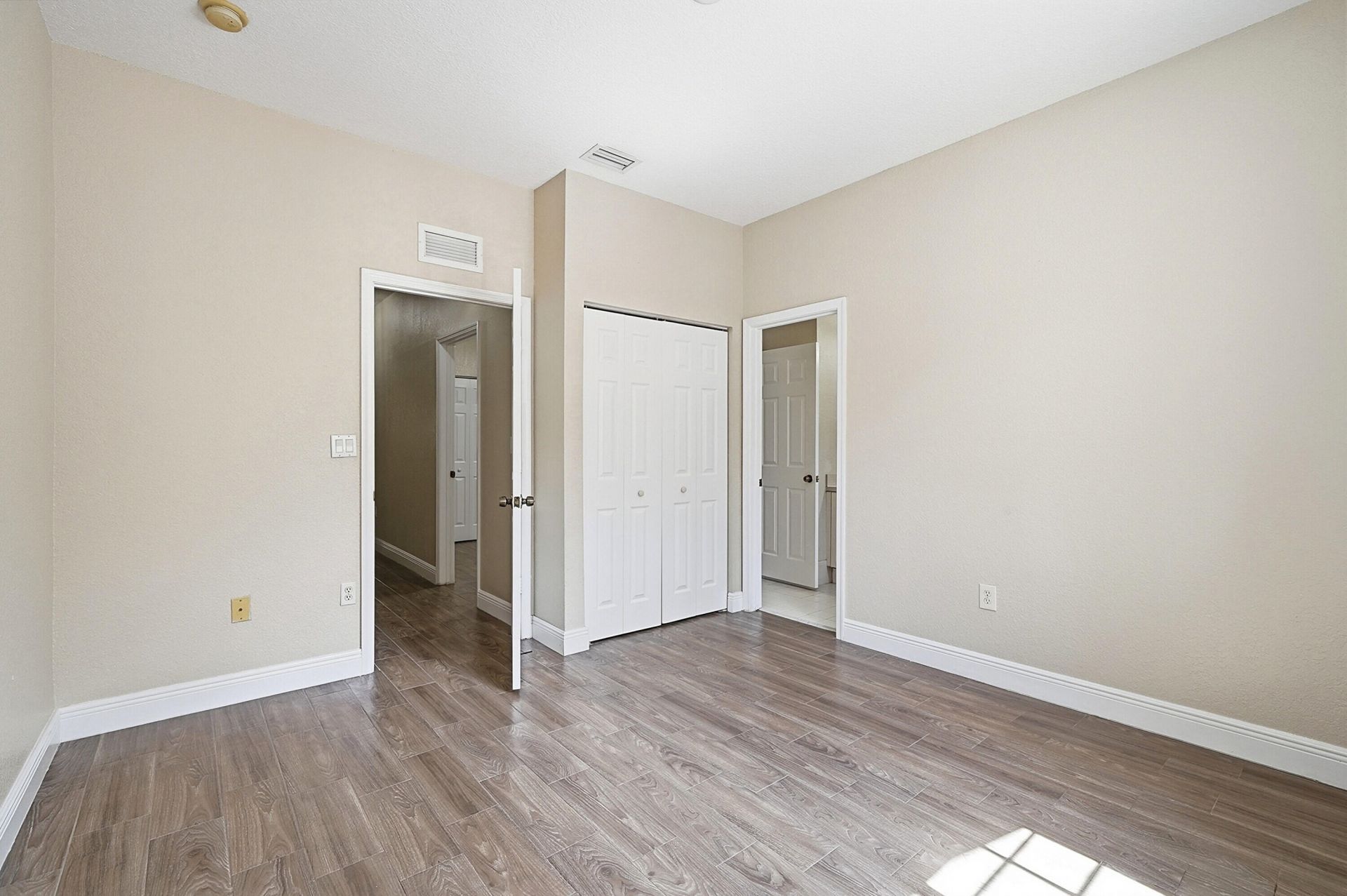 6532 Catalina Lane, Tamarac, FL 33321 Photo