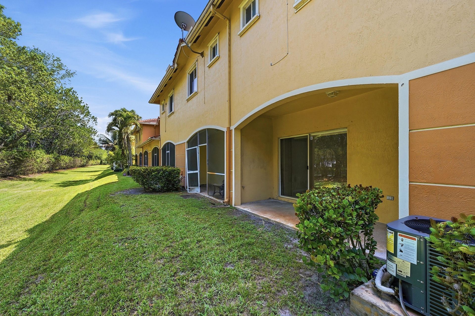 6532 Catalina Lane, Tamarac, FL 33321 Photo