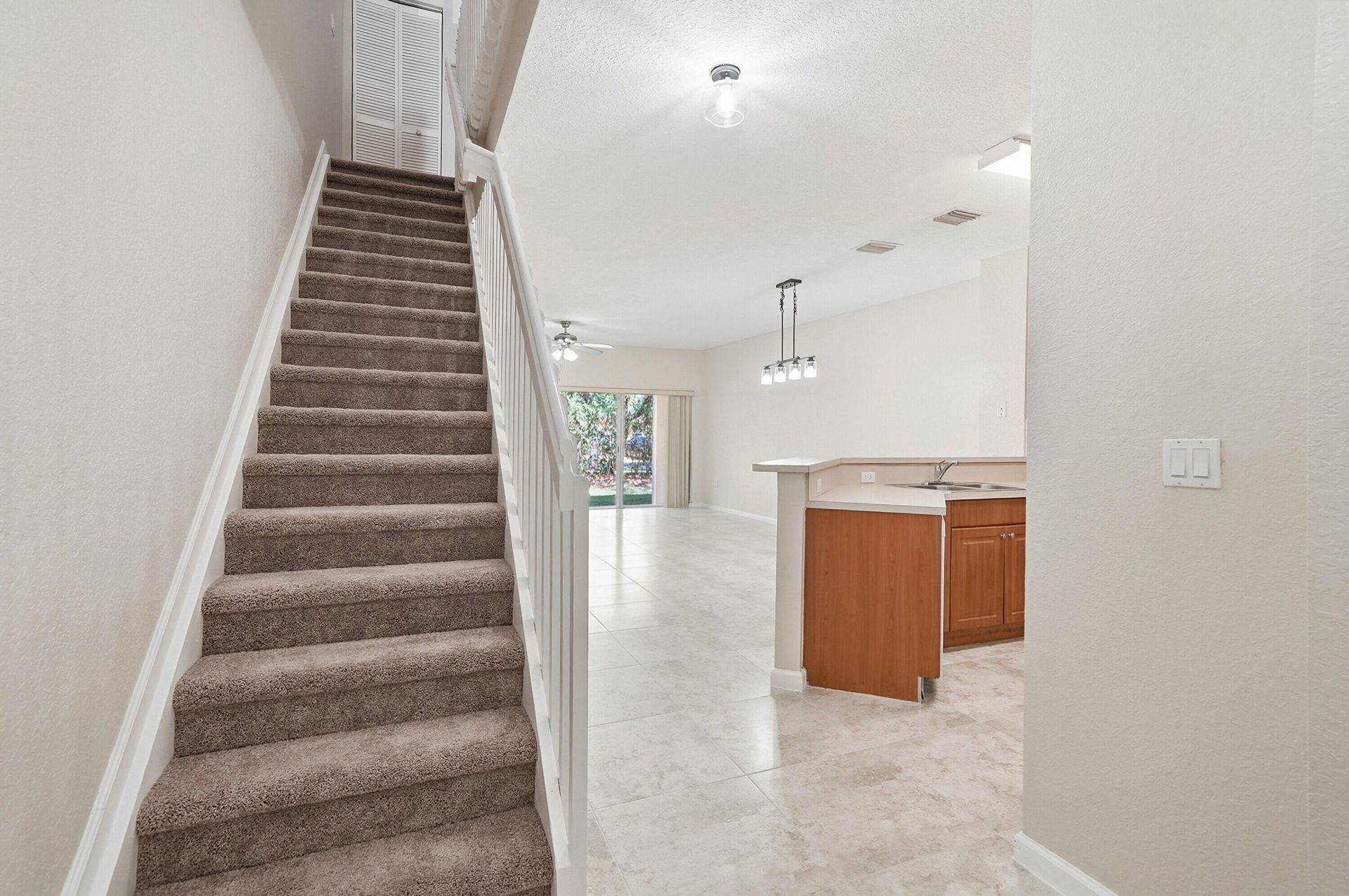 6532 Catalina Lane, Tamarac, FL 33321 Photo