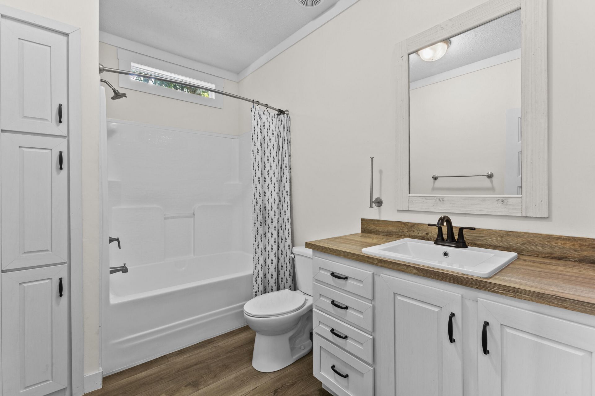 404 Marion Road Photo 16