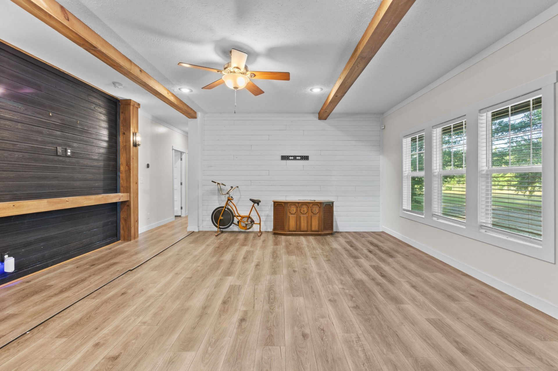 404 Marion Road Photo 7