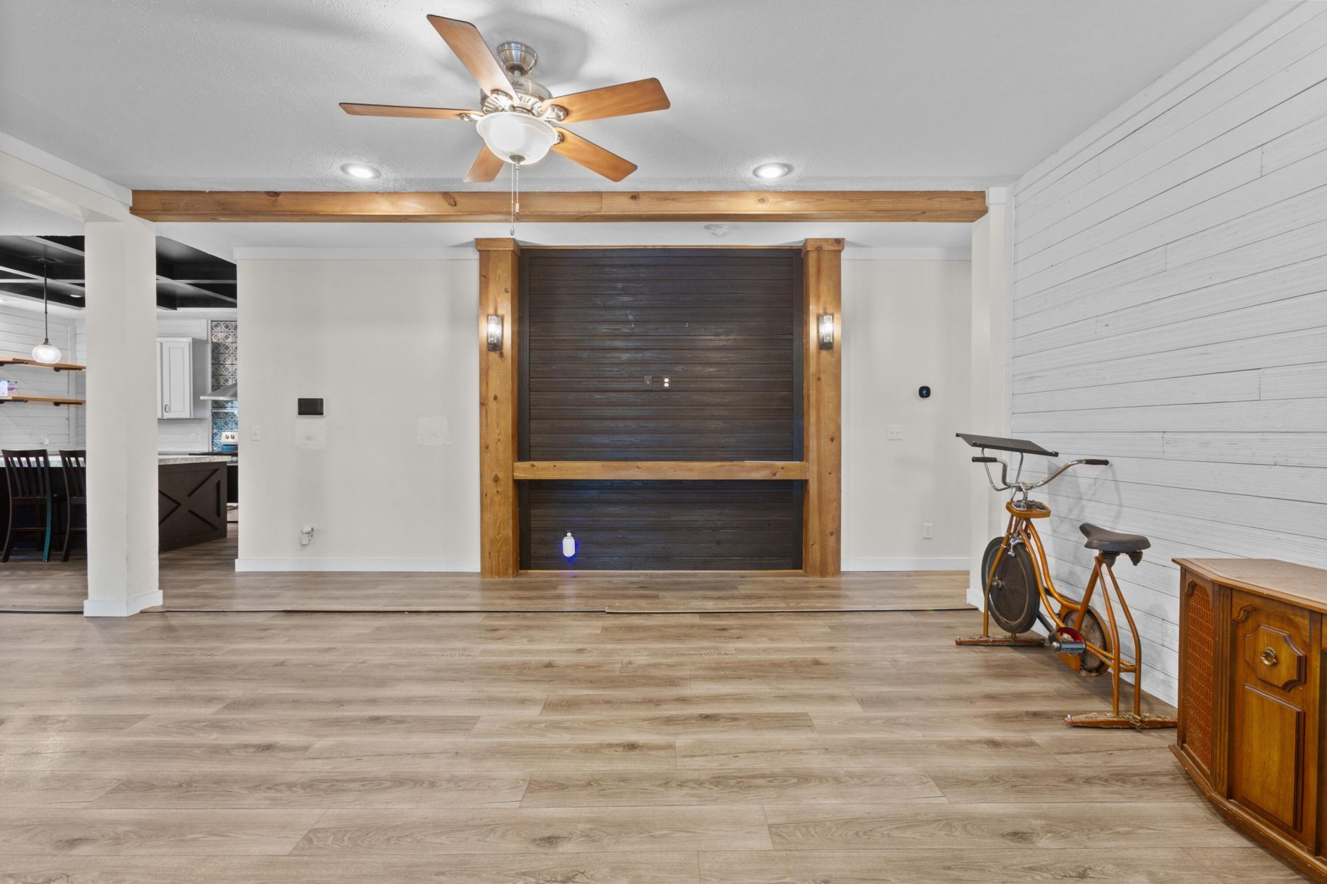 404 Marion Road Photo 8