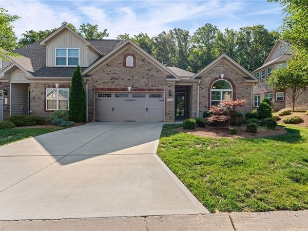 2958 York Place Drive, Walkertown, NC 27051