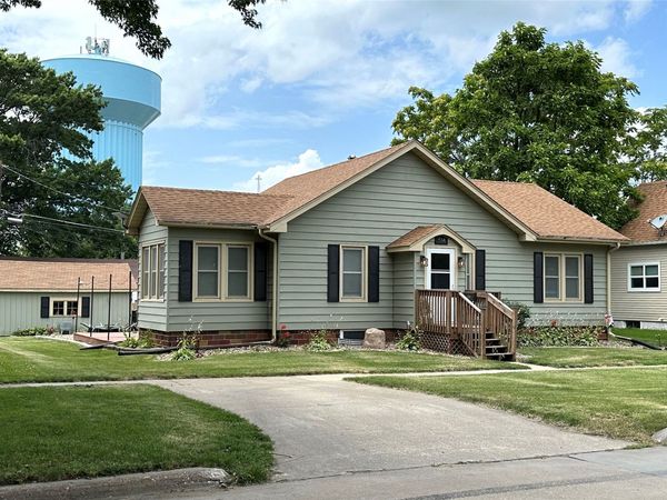 514 N 1st Street, Knoxville, IA 50138