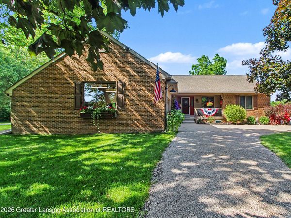 5589 N Territorial Road, Ann Arbor, MI 48105