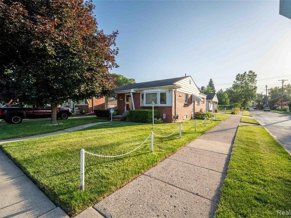 4402 Vassar Street , Dearborn Heights, MI 48125