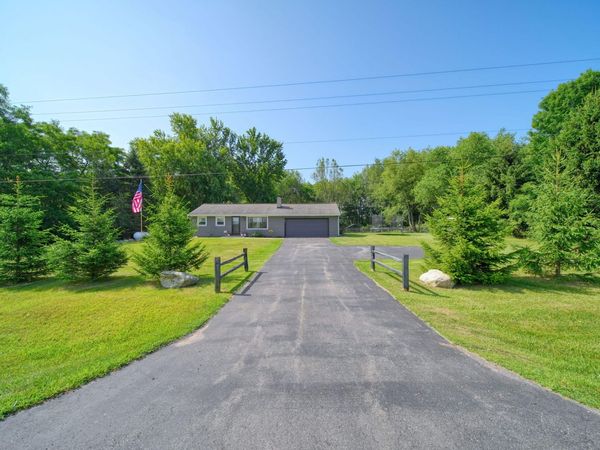 9871 Knight Road, Grass Lake, MI 49240