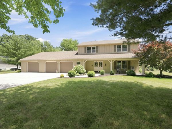 7018 Kings Row, Woodburn, IN 46797