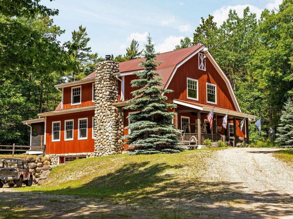 37659 Kings Highway, Beaver Island, MI 49782