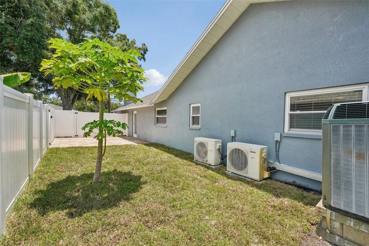 14426 Mark Drive , Largo, FL 33774 Photo