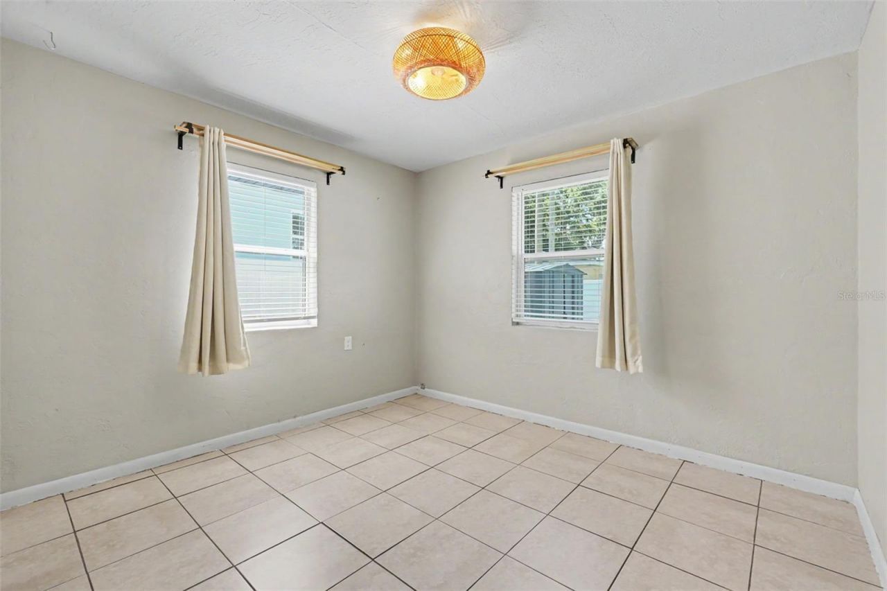1946 15th Avenue S, Saint Petersburg, FL 33705 Photo
