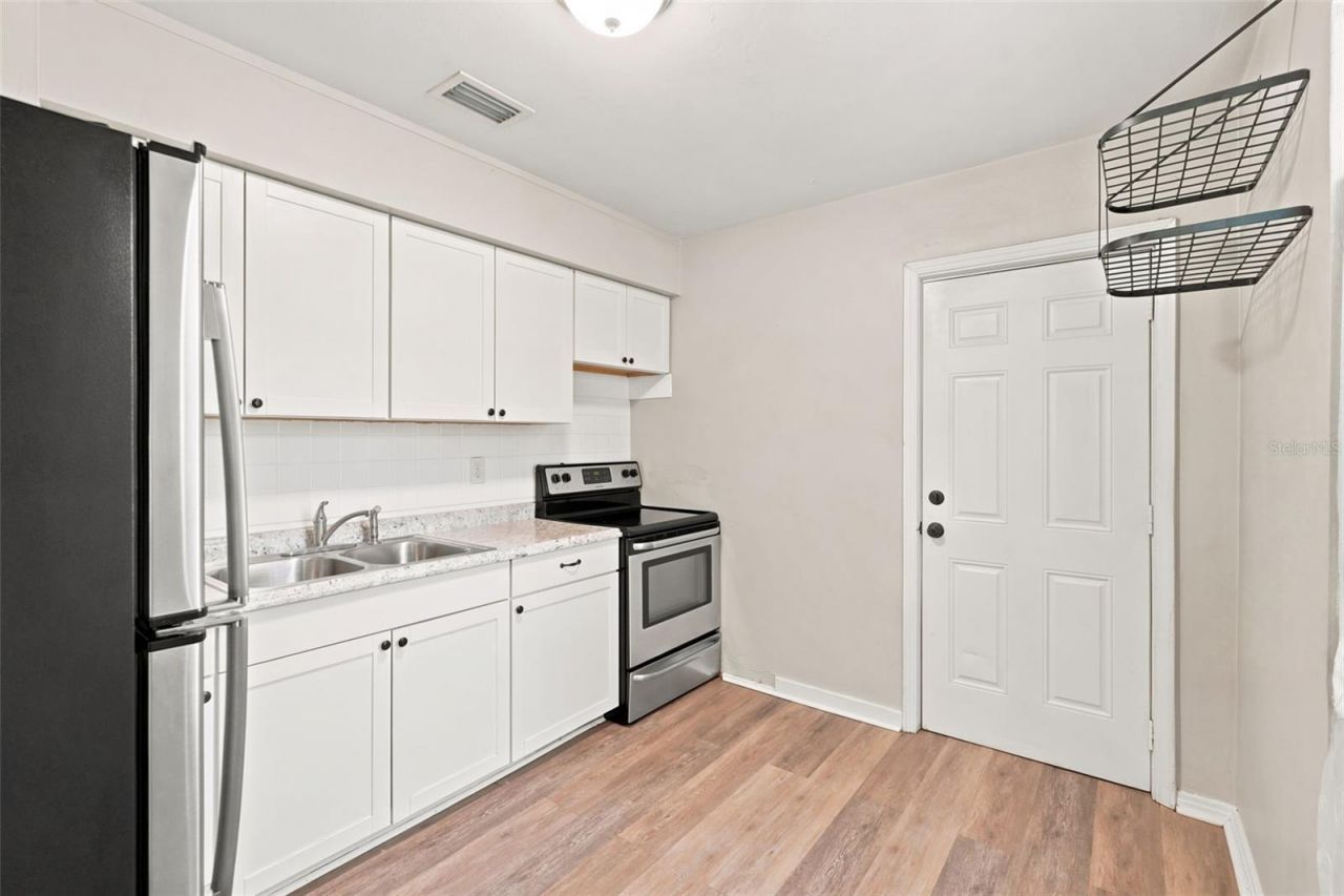 1946 15th Avenue S, Saint Petersburg, FL 33705 Photo