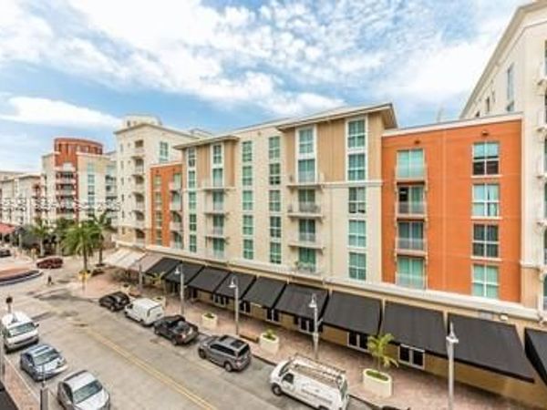 7285 SW 90th St , Unit D409, Miami, FL 33156