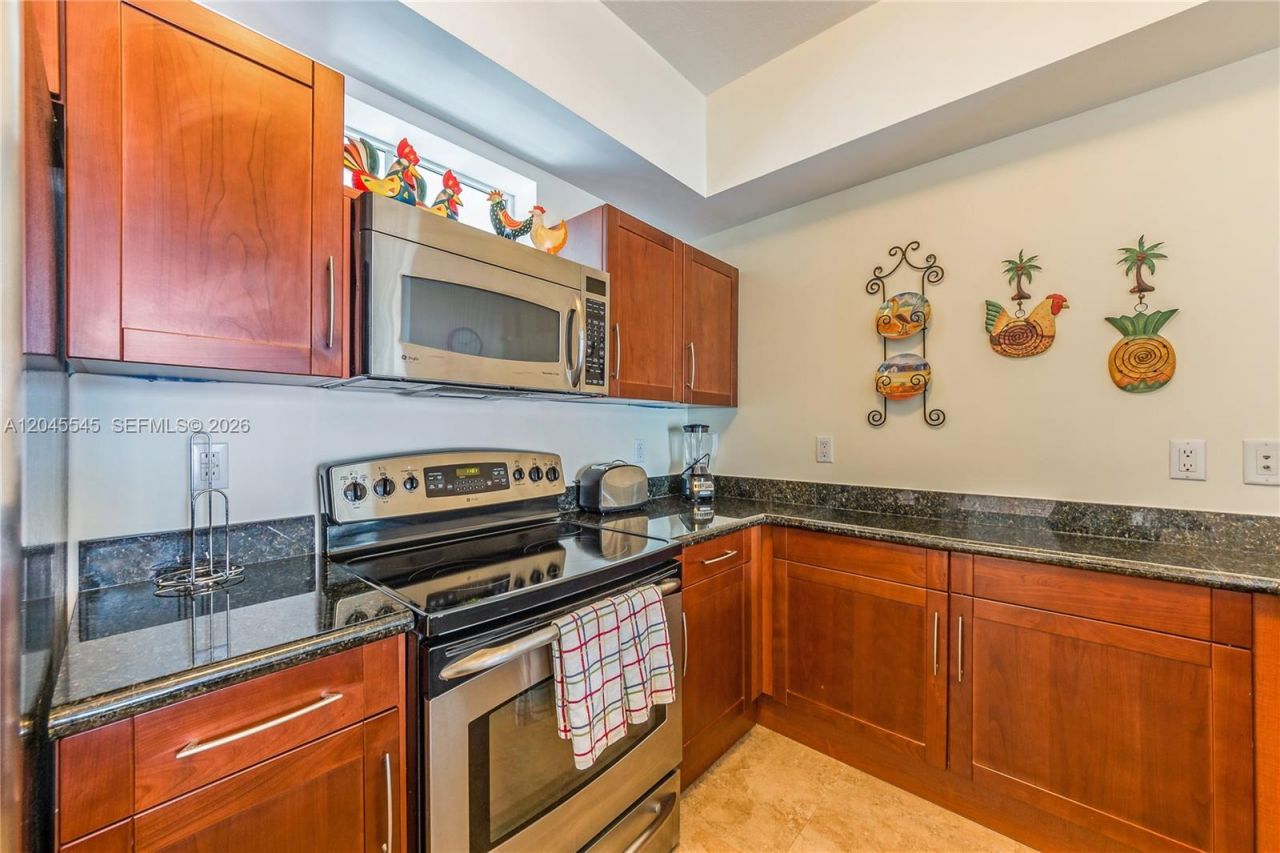 7285 SW 90th St , Unit D409, Miami, FL 33156 Photo