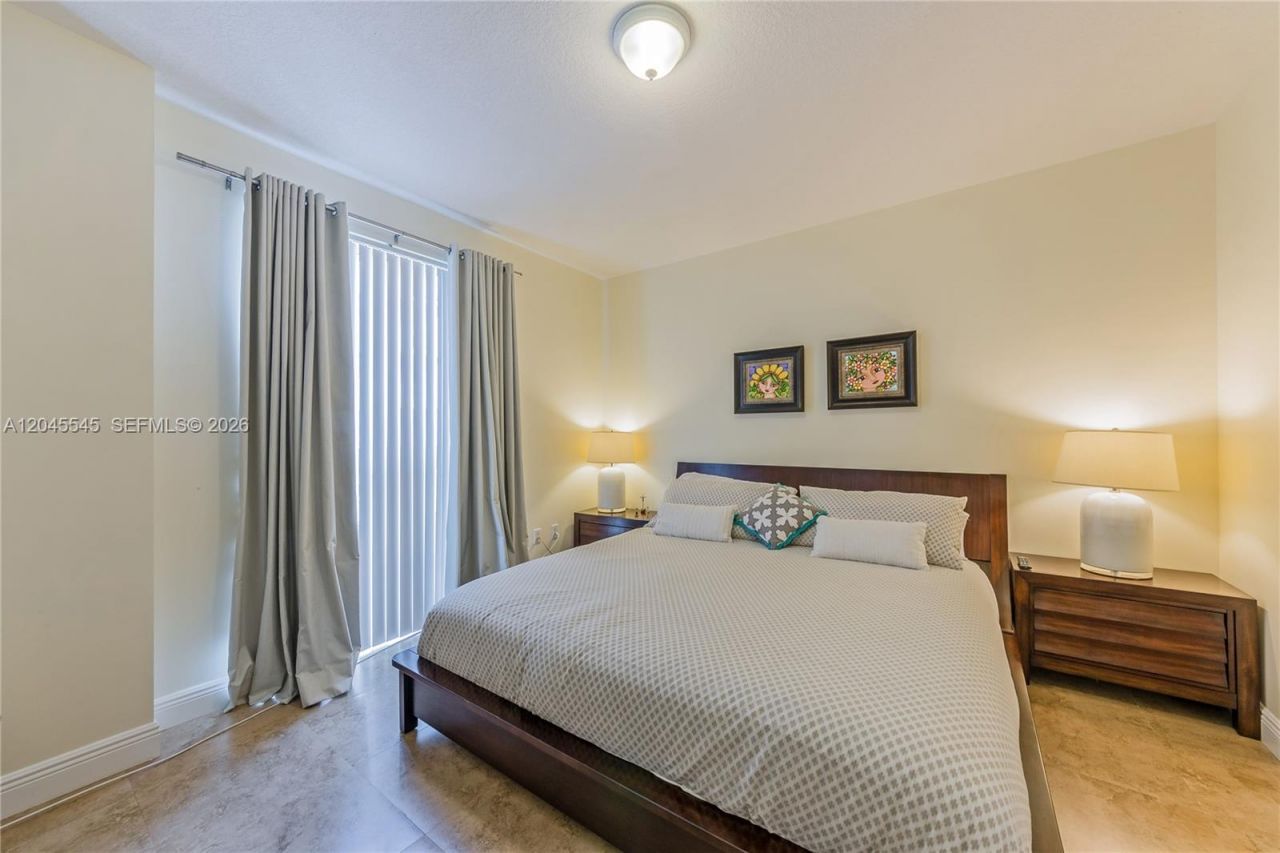 7285 SW 90th St , Unit D409, Miami, FL 33156 Photo