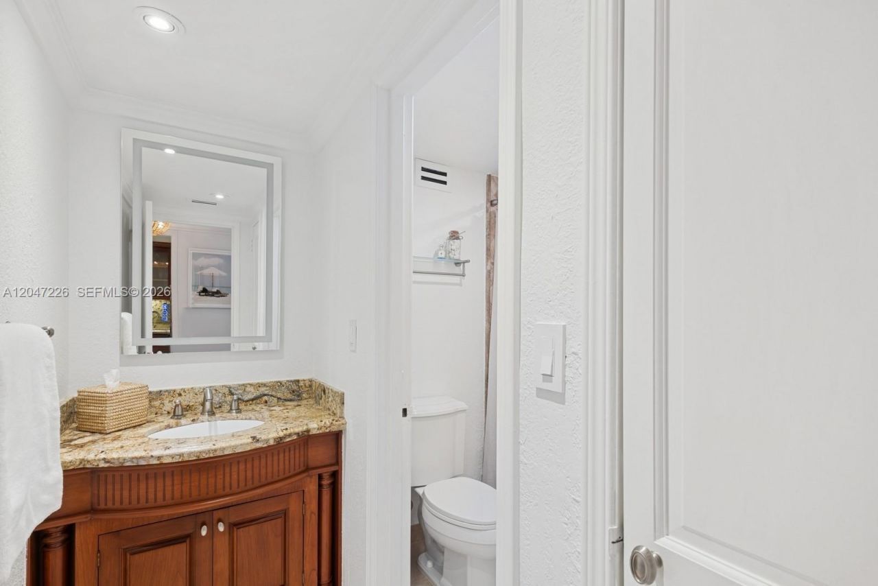 2899 Collins Ave , Unit 1025, Miami Beach, FL 33140 Photo