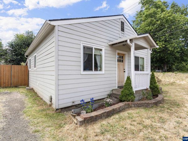 297 SW Walnut Av, Dallas, OR 97338