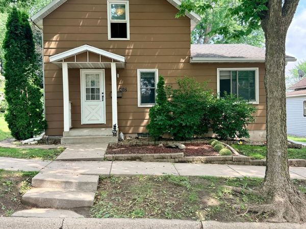 417 S Elm Street , Waconia, MN 55387