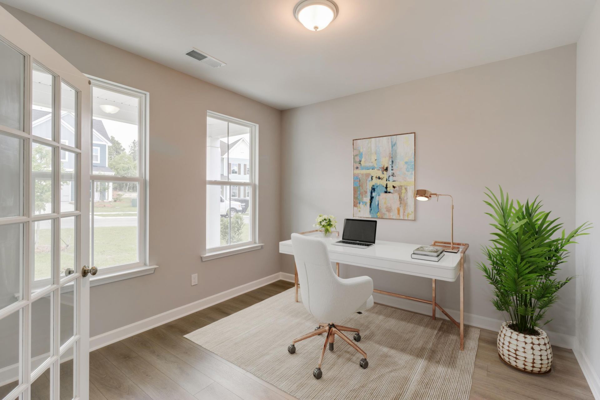 228 Crosswick Street Photo 8