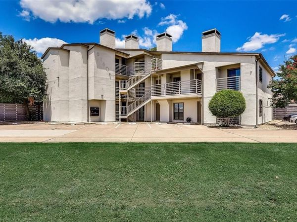 8180 Lemmon Avenue, Unit 204, Dallas, TX 75209
