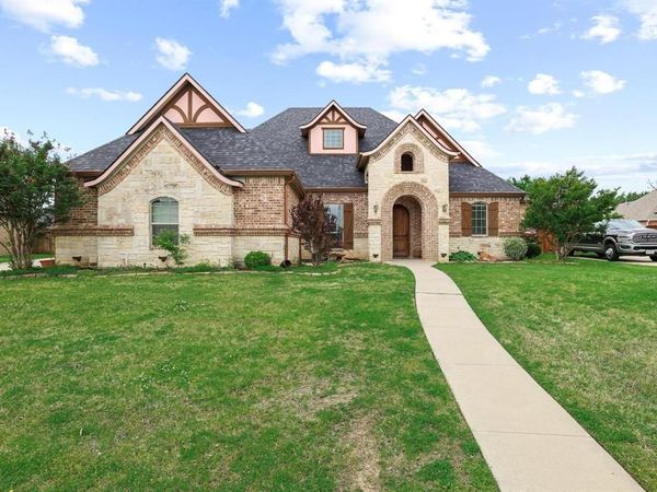 1128 Fountain Creek Boulevard, Pottsboro, TX 75076
