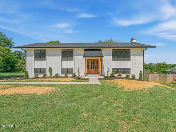 8236 Spruceland Rd, Powell, TN 37849