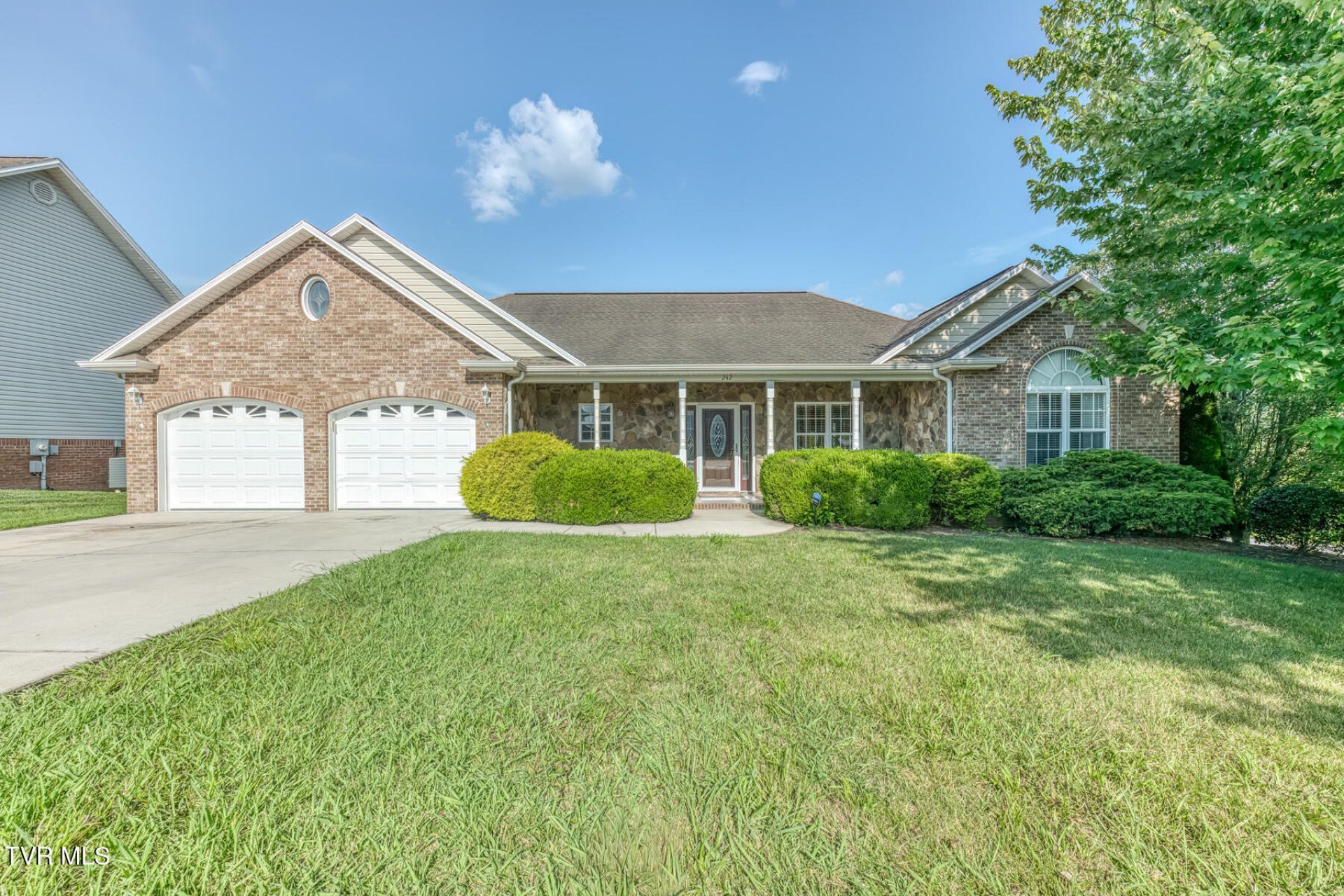242 Sweetgrass Lane, Jonesborough, TN 37659 Main Photo