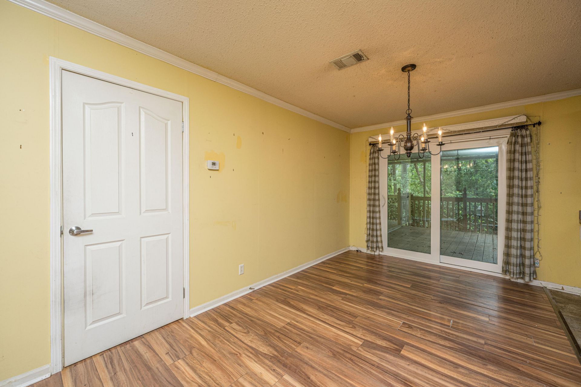 100 Autumn Lane Photo 15