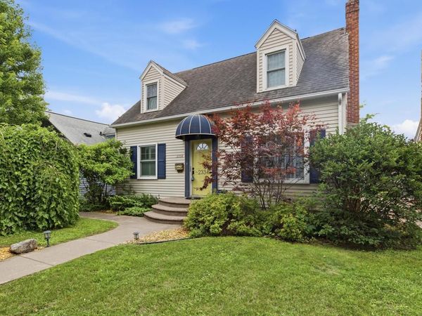 2334 Winnebago STREET, La Crosse, WI 54601