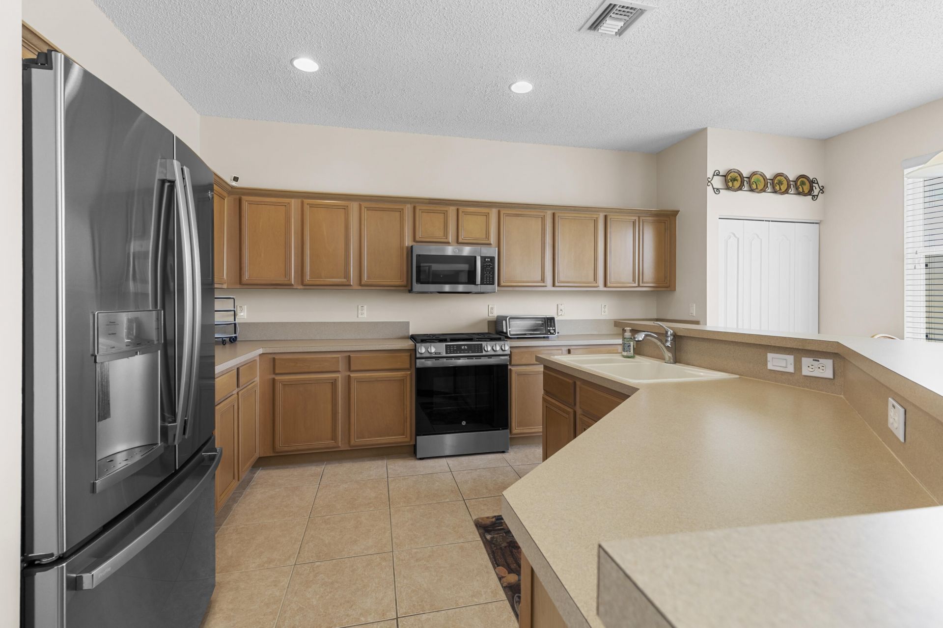 143 Hamilton Terrace, Royal Palm Beach, FL 33414 Photo