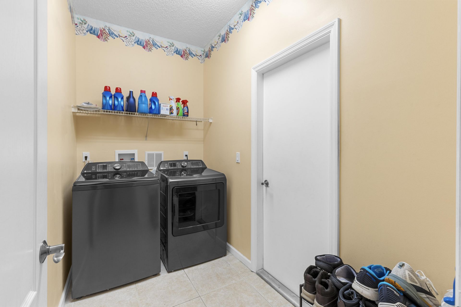 143 Hamilton Terrace, Royal Palm Beach, FL 33414 Photo