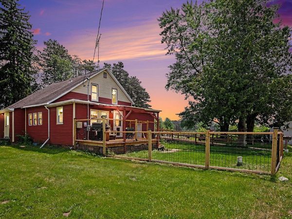 11539 Apple Avenue, Ravenna, MI 49451
