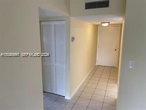 461 Ives Dairy Rd , Unit 406-2, Miami, FL 33179 Photo