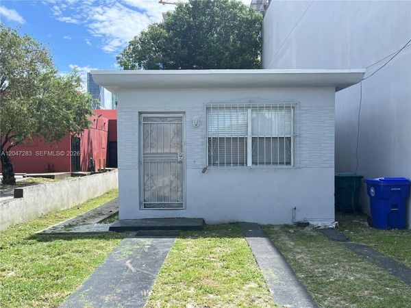 733 NW 4th Ave , Miami, FL 33136