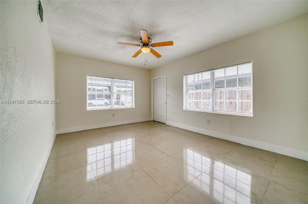 1747 NW 40th St , Unit 1747, Miami, FL 33142 Photo
