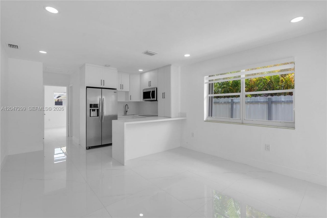 2638 SW 30th Ct, Unit 2638, Miami, FL 33133 Photo