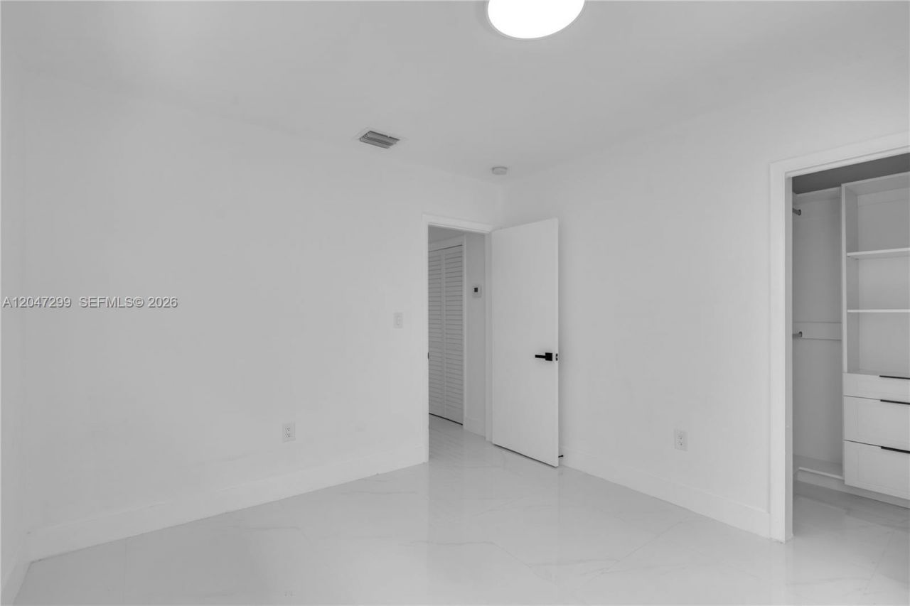 2638 SW 30th Ct, Unit 2638, Miami, FL 33133 Photo