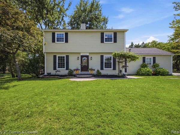 26560 Acacia Street, Harrison Twp, MI 48045