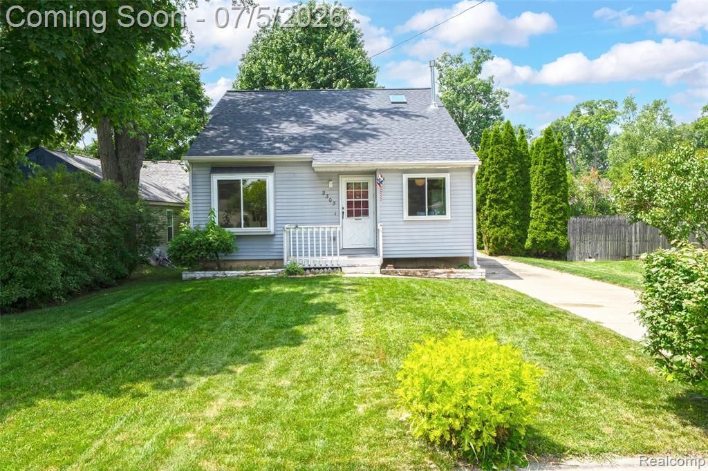 2305 Ellery Avenue, Waterford Township, MI 48327 Main Photo