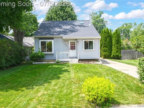 2305 Ellery Avenue, Waterford Twp, MI 48327