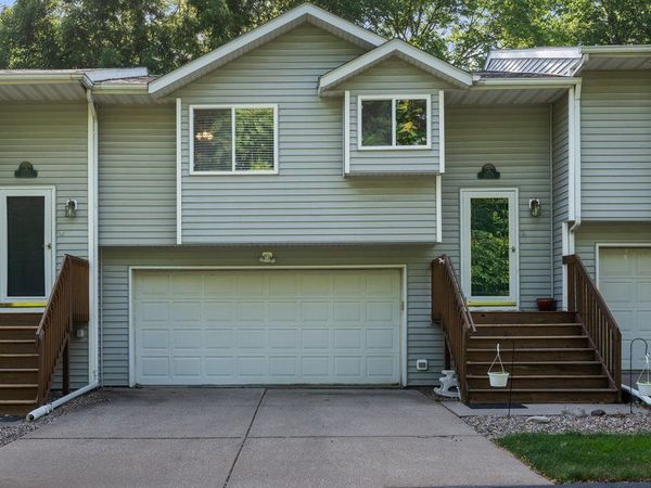 1725 25th Avenue, Unit 3, Rock Island, IL 61201